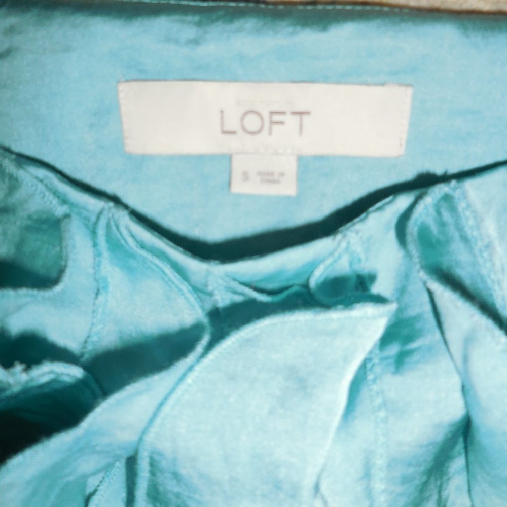 LOFT Light Blue Ruffle Top - Picture 4 of 5